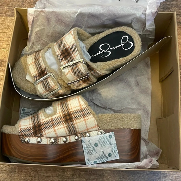 Jessica Simpson Cyriss Platform Wedge Sandal in Plaid With Buckle size 6 - Picture 2 of 9